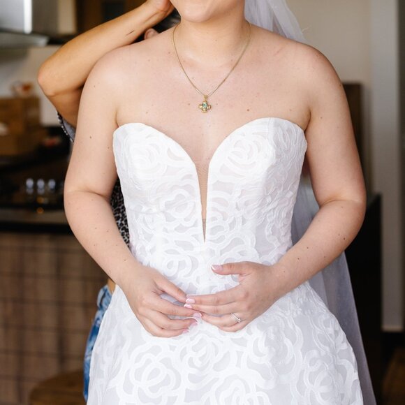 Pronovias Privee LOUELLE - Picture 1 of 10